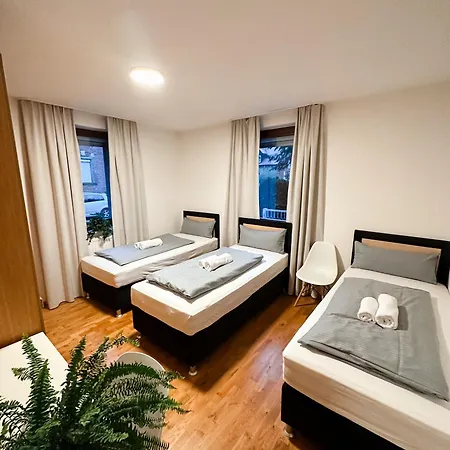 Suiteable Living - Boardinghaus mit Parkplätzen, WLAN und Waschraum Bayreuth Exterior foto