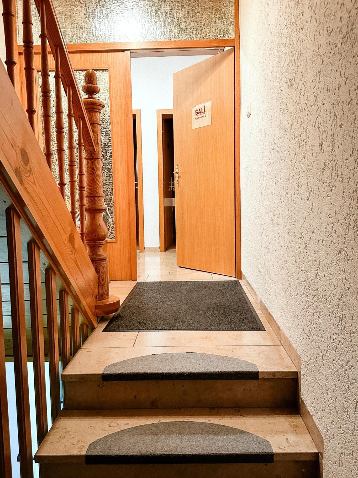 Sali Homes Casablanca Cozy With Parking And Laundry Perfect For Your Getaway Appartement Bayreuth